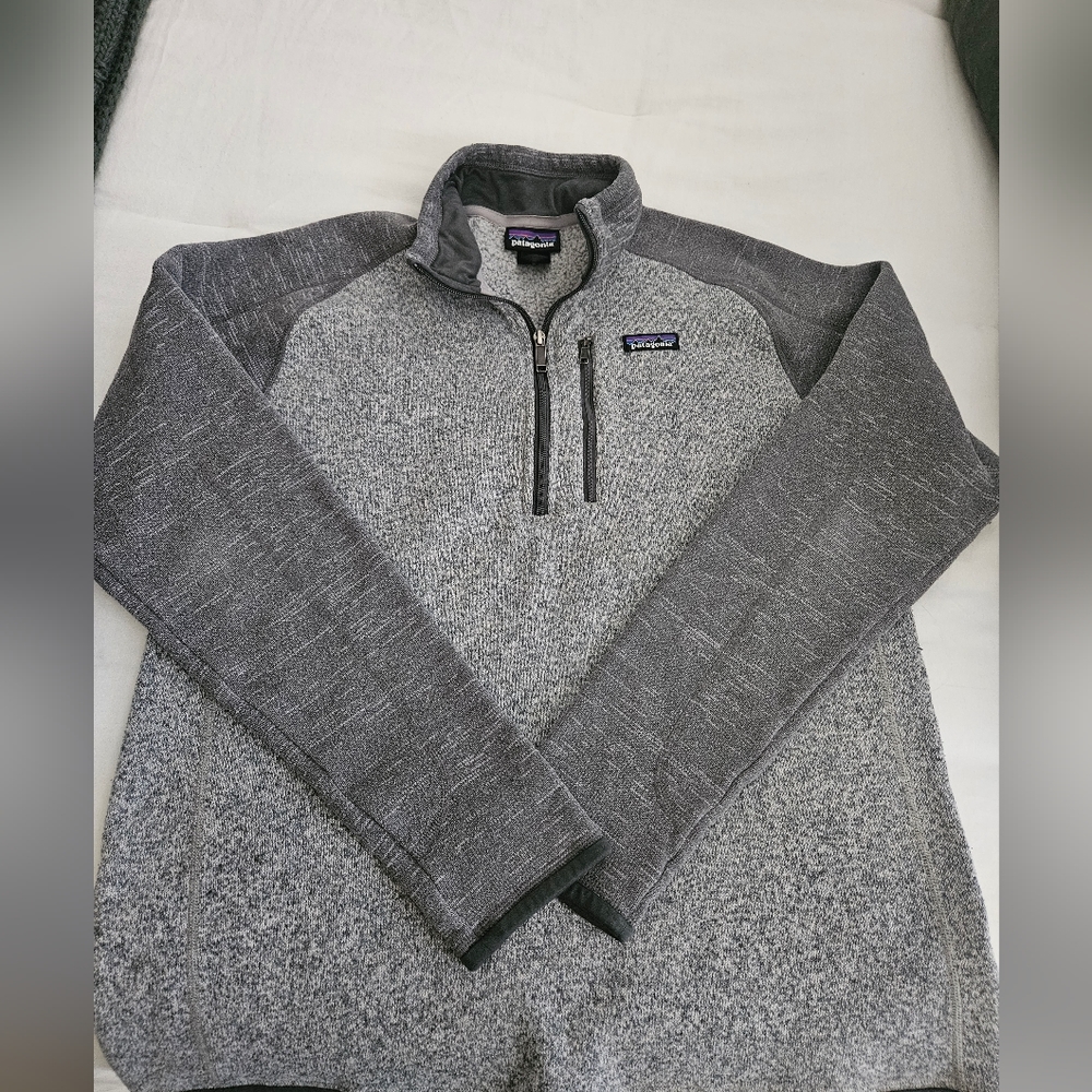 Patagonia better sweater quarter zip. Men's size LARGE
